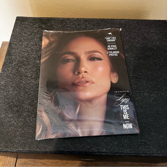 Jennifer Lopez This Is Me Now VIP Special Release CD Box T-Shirt Chain Bedazzled - Picture 4 of 11